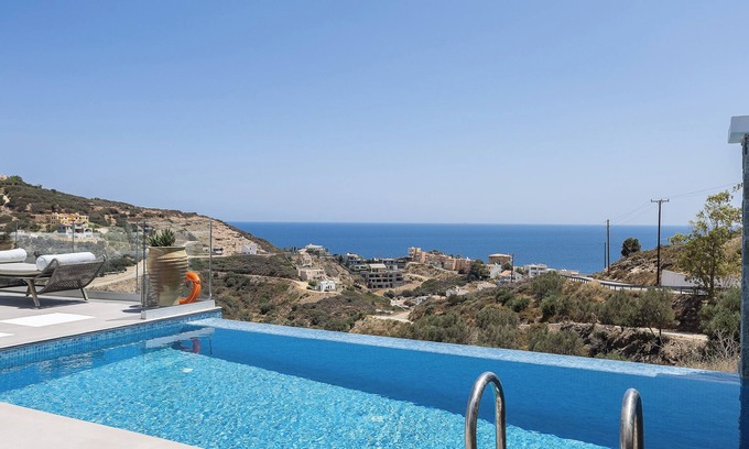Bali Villa | Yasmin Villa - Sea views & close to the beach!