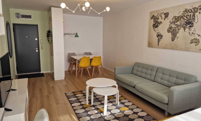 Bucharest City-Centre Apartment | Yellow Apartment - Cismigiu Gardens
