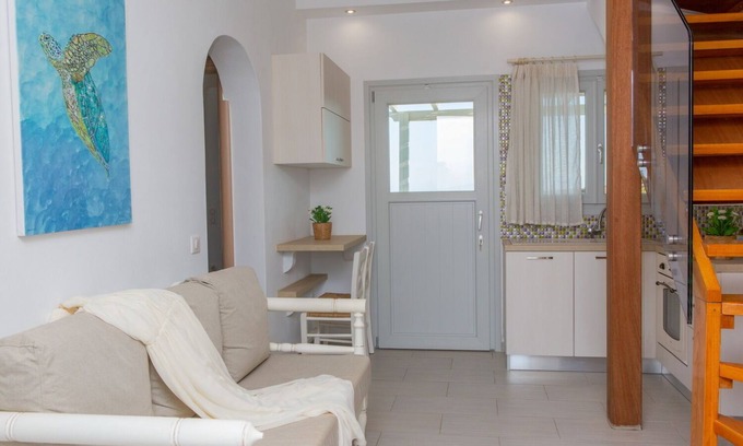 Naxos Villa | Yellow Moon Villa with private Pool | SUN AND MOON