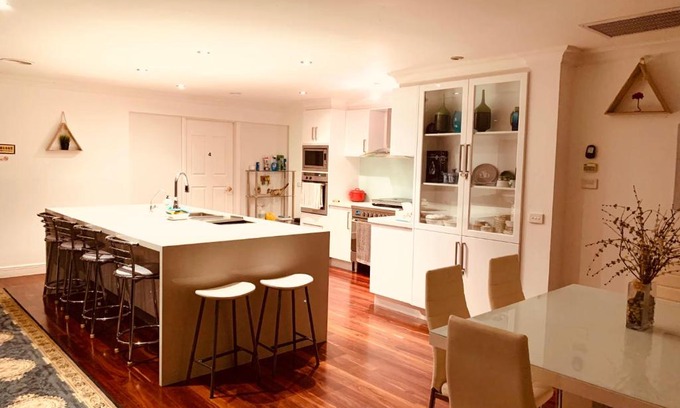 Oaklands Junction House | Yes home