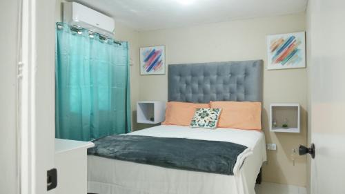 Constant Spring Apartment | Yhavarees Comfy Oasis 2-Bed Aprt- Central & Secure