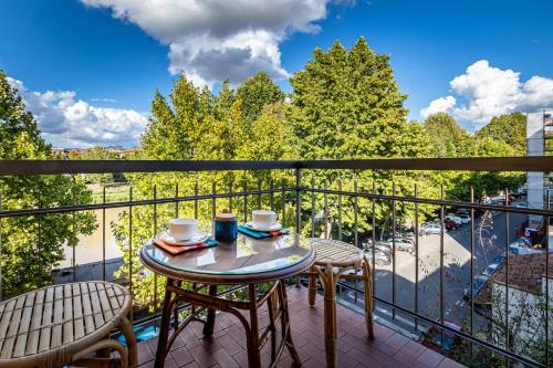 Ricorboli Apartment | YiD Penthouse on Florence River with parking