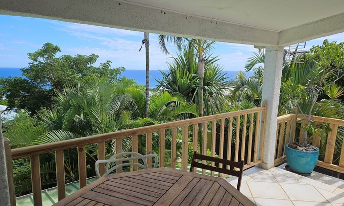 Saint-Leu Apartment | Ylang 5 panoramic ocean view (2 people)