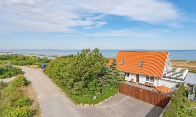 Logstor House | "Yorrick" - 50m to the fjord by Interhome