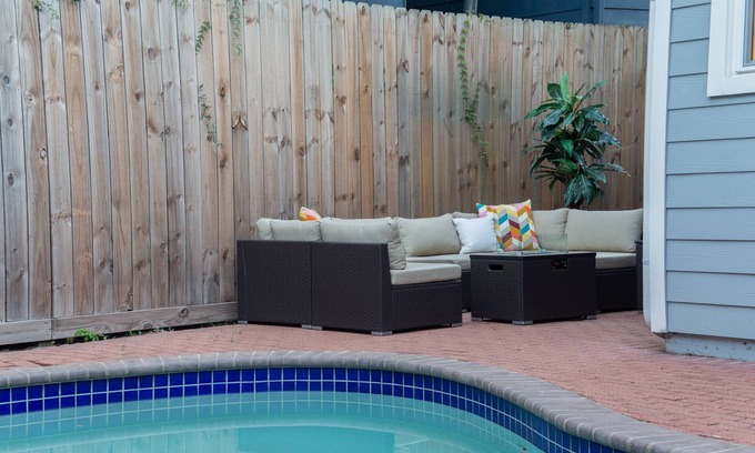 Neartown House | Your Montrose Gem! Sleeps 43/17BR/7.5BA/10PA