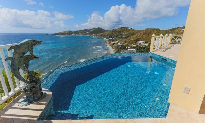 Grapetree Villa | Your private resort! Enjoy the island's best sunsets!