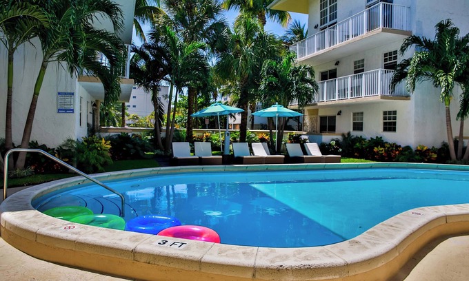 Key Biscayne Apartment | Your Relaxing Getaway Awaits! 2 Bedroom Suite, Living Room and Full-Kitchen