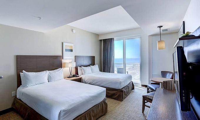 Northeast Virginia Beach Hotel | Your Ultimate Virginia Beach Getaway! Swimming Pool, Kitchenette!