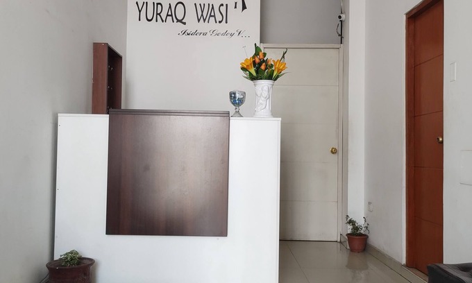 Ayacucho Hotel | Yuraq Wasi Hostal