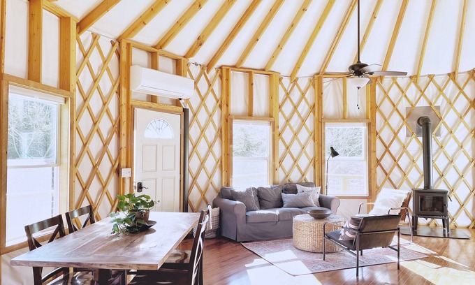 Lexington House | Yurt at Stillhouse Farm *Wifi *Creek *Private *Less than 5 miles from VMI + W&L