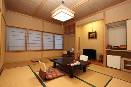 Hakone Hot Springs Hotel | Yusakaso