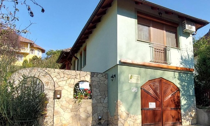 Kaposvar House | Zöldike Vendégház