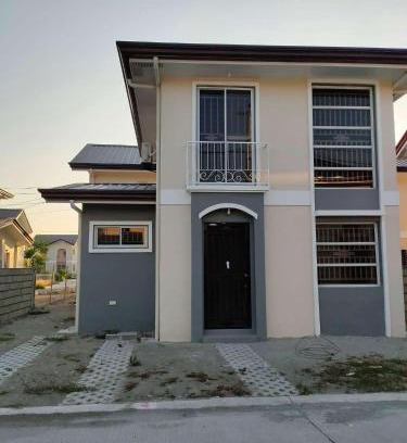 Bacolor Apartment | Z Crib Solana