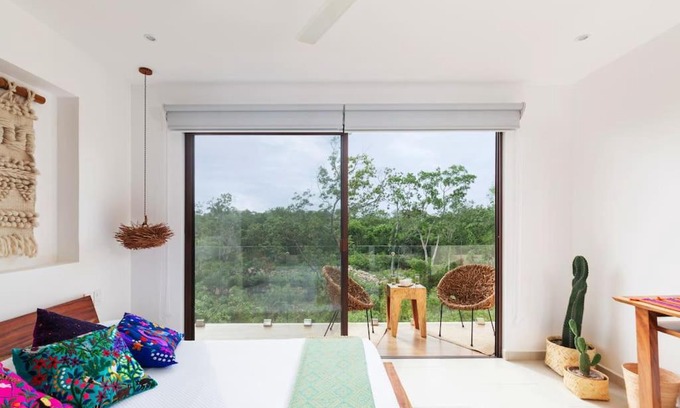 Tulum Apartment | ZAAZIL, JUNGLE VIEW & GREAT POOL 100MB FIBER WIFI!