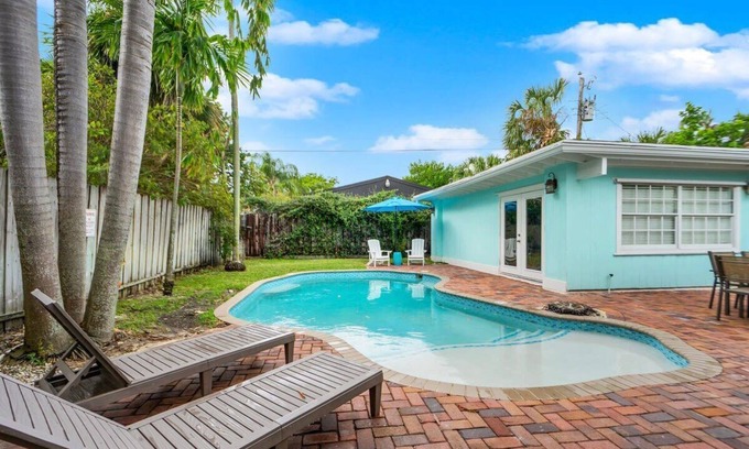 South Middle River House | Zach's Tropical Pool House