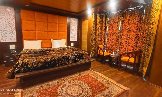 Srinagar Apartment | ZAHGEER GULMARG