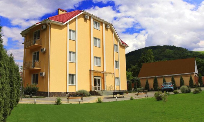 Karpaty Hotel | Zakarpatskiy Oazis