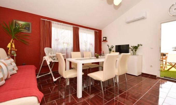Krusevo Apartment | Zalazak Sunca by Interhome