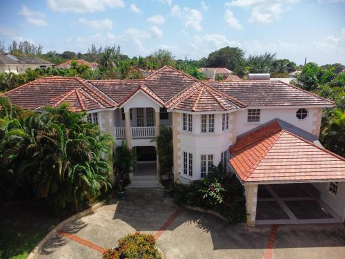 Holder's Hill House | ZenBreak Marzalea Villa 4bd