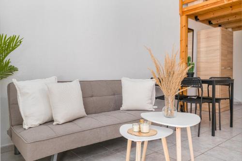 Polichrono Apartment | Zendaya studios