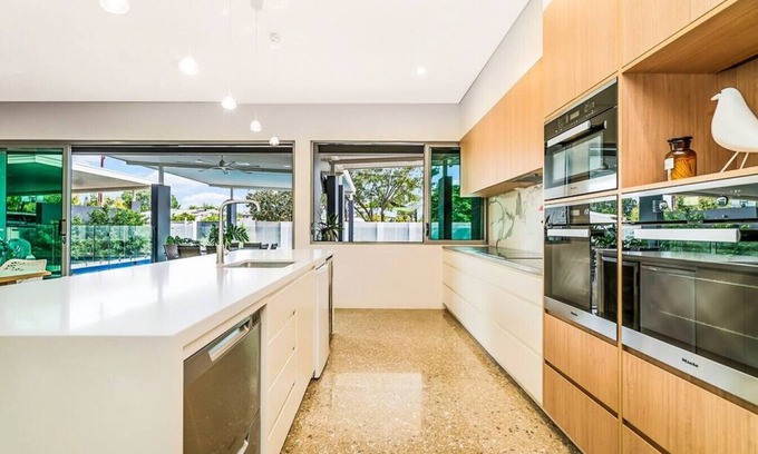 Fannie Bay Villa | ZENLUX - 5BR Holiday Home with Pool