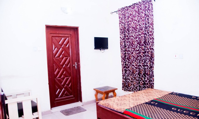 Ikotun House | Zenmof Royal Guest House