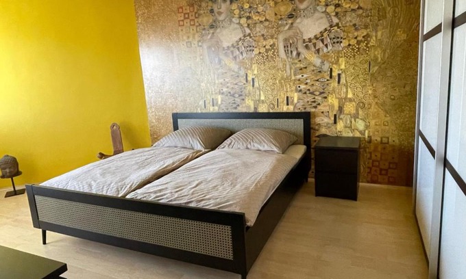 Mitte Apartment | Zentrale großzügige Dachterassen Whg am Stadtpark in 15 Min mit U-Bahn zur Messe