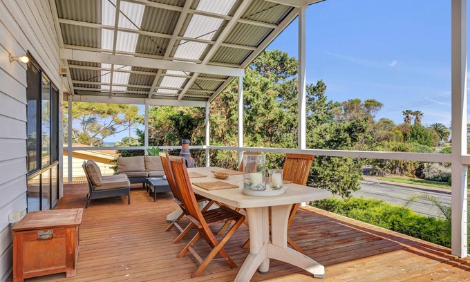 Port Willunga House | Zephyr Shores - Port Willunga - Cosy Beach Retreat just Moments from the Beach