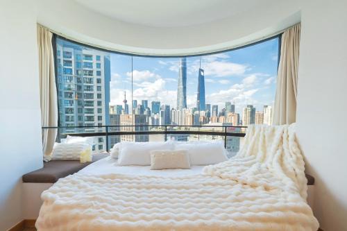 Huangpu Apartment | ZHome - HaiQi Garden - Four Bedroom Apartment on the Bund with Bund View