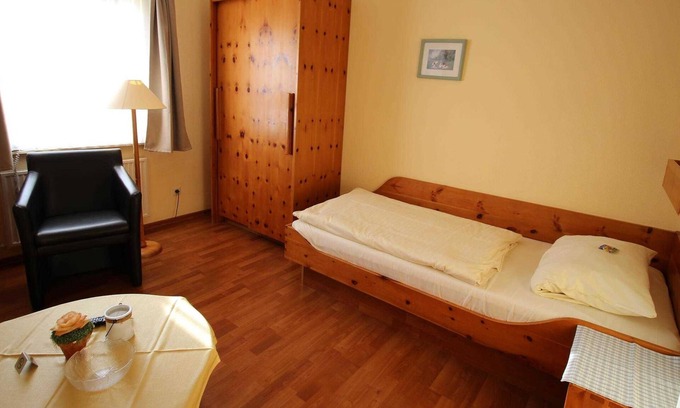 Utersum House | Zim. 1 - Hotel Garni Zur Post