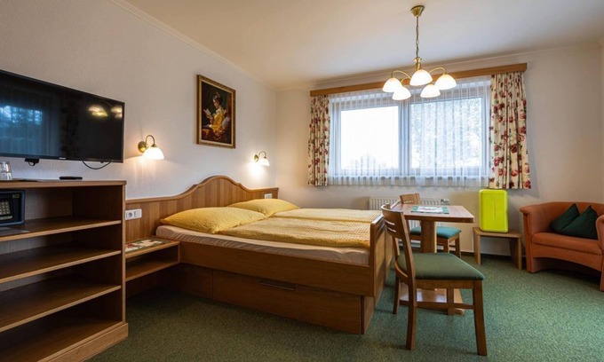 Schuttdorf Cottage | Zimmer 8 - Gästehaus Bleiweis-zehentner