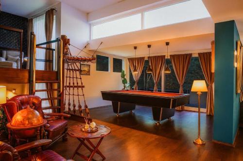 Holtenau House | Zimmer im besonderem Haus "Columbus" -FjordStay