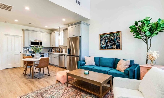 Lafayette House | Zydeco house/Lafayette's best kept secret/Book now