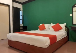 OYO 90306 G City Hotel