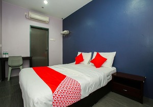 OYO 89332 de Hotel
