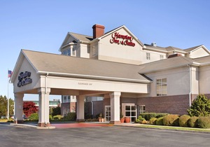 Hampton Inn & Suites Providence-Warwick Airport