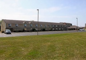 AmericInn by Wyndham West Burlington