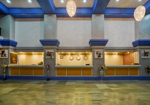 Capital O 29124 Royal Palms Hotel