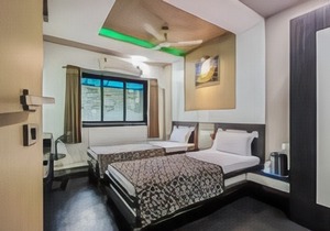 Hotel Decent