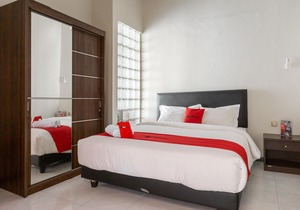 RedDoorz @ Soekarno Hatta Indah