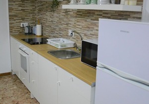 Superb 1 Bedroom Apartment with Gallery Cb7ev