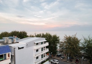 The Beach Cha am Suite