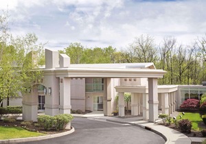 Howard Johnson by Wyndham Newburgh