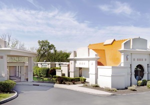 Howard Johnson by Wyndham Newburgh