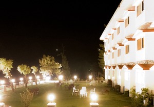 Royal Jardin Whistling Pines Resort