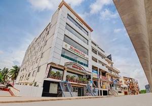 OYO 1435 Hotel Millennium Plaza