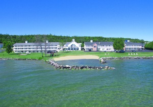 Baymont by Wyndham St. Ignace Lakefront
