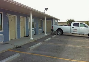 Kenedy Inn and Suites