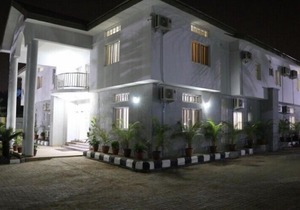 Bjorne Classic Suites
