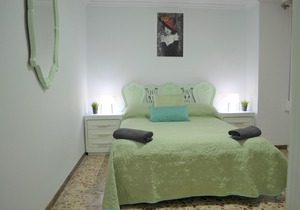 Fantastic 1 Bedroom Apartment with Gallery Cb6ev